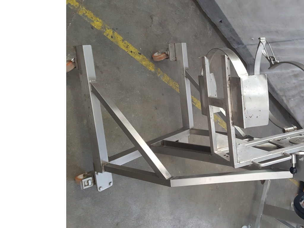 CARRELLO PORTAFUSTINI CON RIBALTATORE (COD. MF-PK-CARR-18) in vendita - foto 5