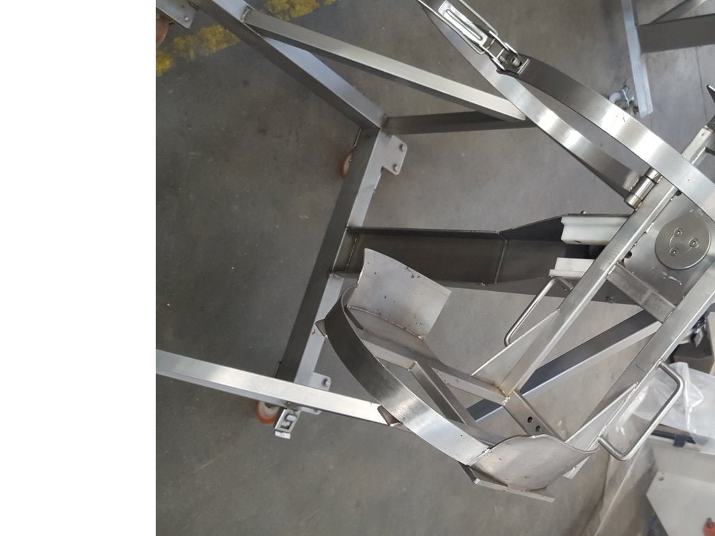 CARRELLO PORTAFUSTINI CON RIBALTATORE (COD. MF-PK-CARR-18) in vendita - foto 6