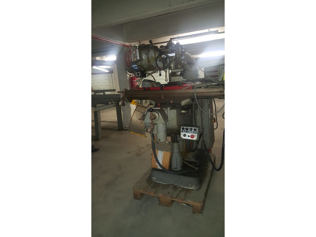 fresatrice BRIDGEPORT in vendita - foto 1