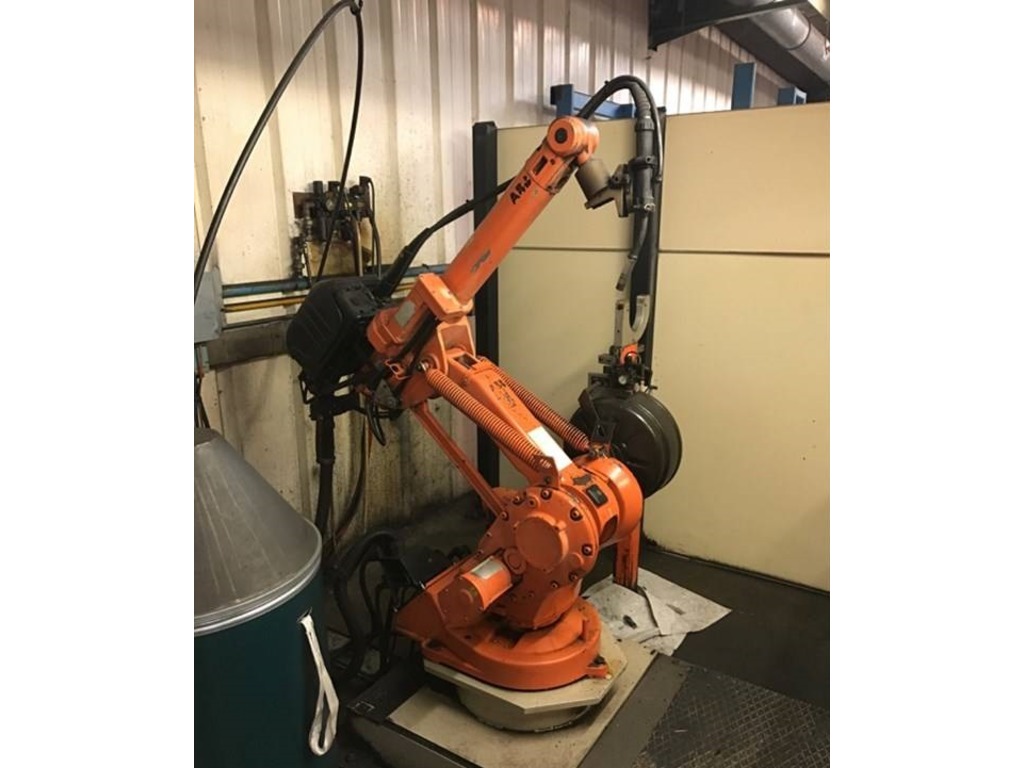 ROBOT USATO ABB CON DOPPIO TORNIO PER SALDATURA MIG MAG in vendita - foto 3