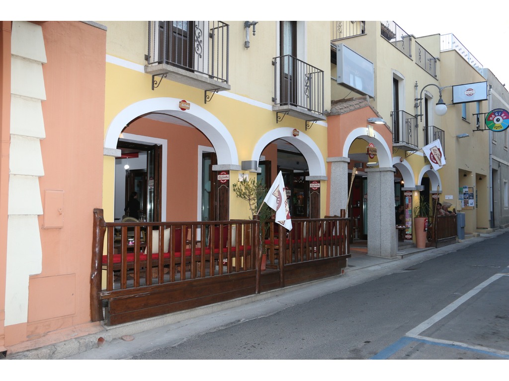 Ristorante Bar con Appartamenti in vendita - foto 1
