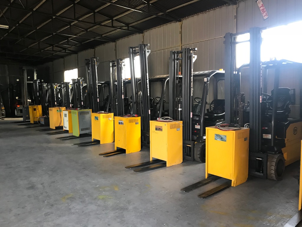 carrelli elevatori e transpallet in vendita - foto 1