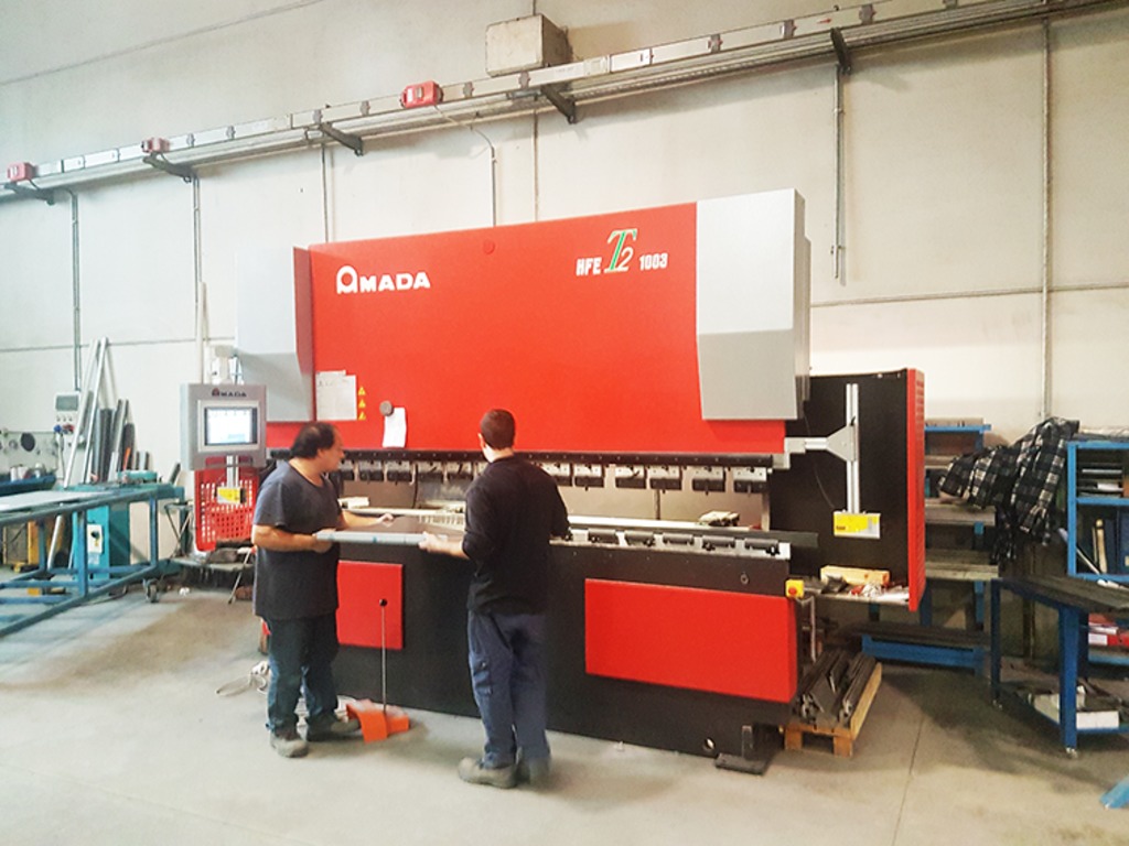 Amada 100 Ton in vendita - foto 1