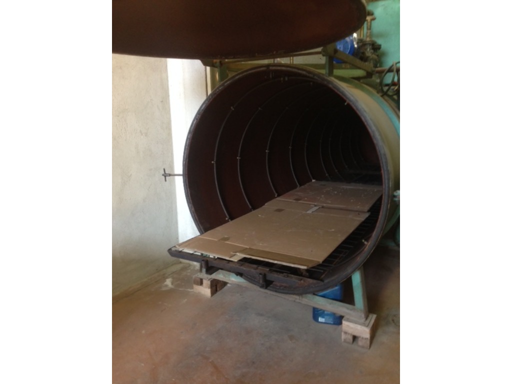 VENDO AUTOCLAVE PER TRATTAMENTO ANTITARLO in vendita - foto 3