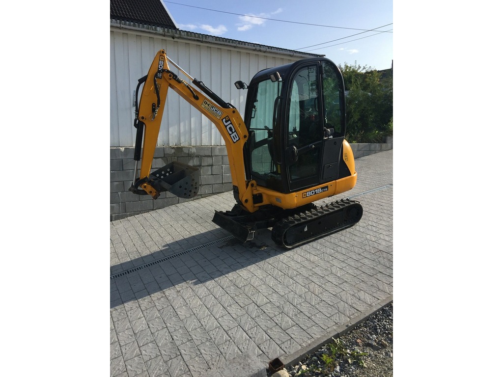 Mini escavatore JCB Mod.8018 anno 2011 in vendita - foto 2