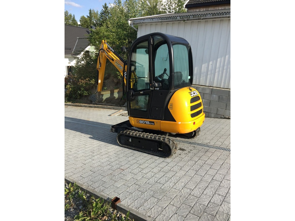 Mini escavatore JCB Mod.8018 anno 2011 in vendita - foto 3
