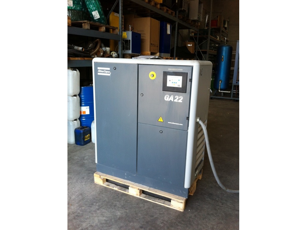 Compressore usato Atlas Copco GA 22 kw con essicatore in vendita - foto 1