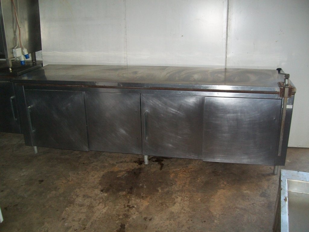 Tavolo armadio dispensa acciaio per cucina ristorante in vendita - foto 1