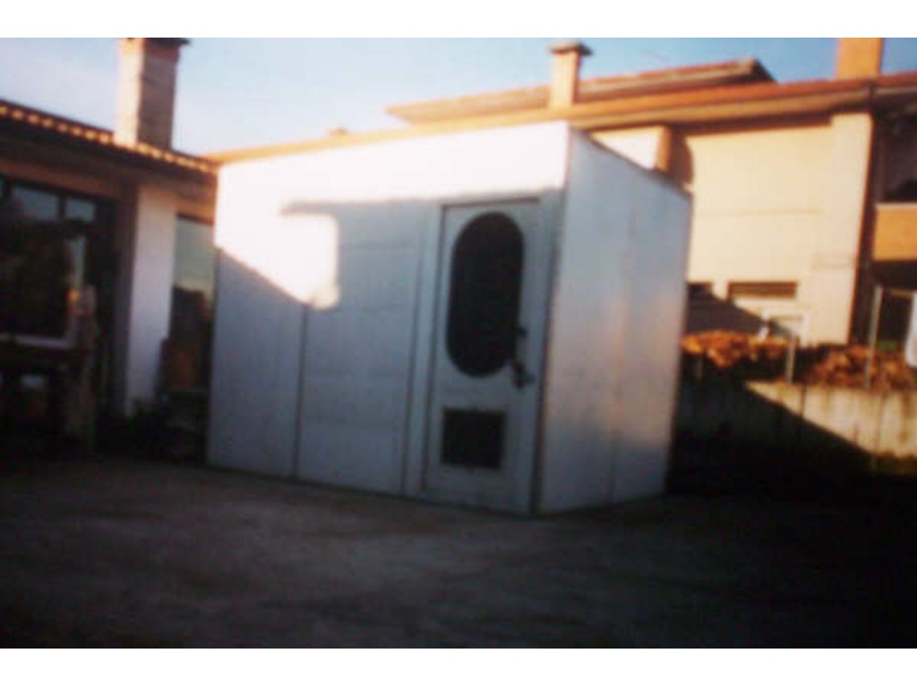 Cabina per ricovero vernici oli prodotti chimici in vendita - foto 1