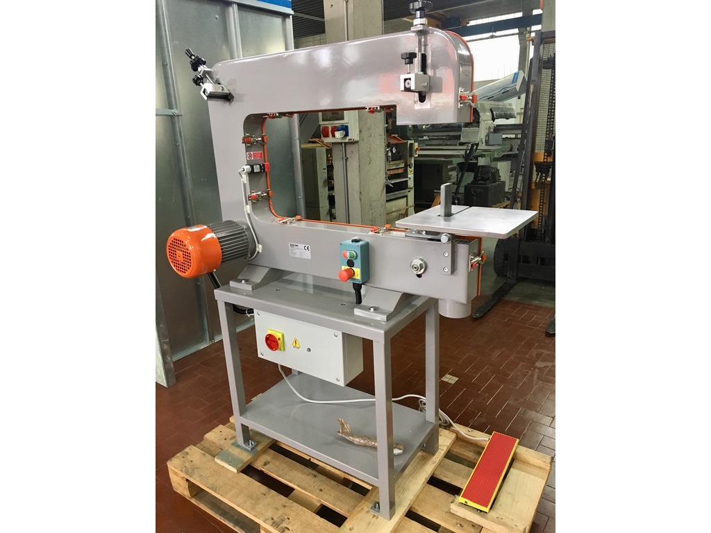 SMERIGLIATRICE A NASTRO CICLOPE MOD. ASTRO 3T 1v nuova di fabbrica in vendita - foto 7