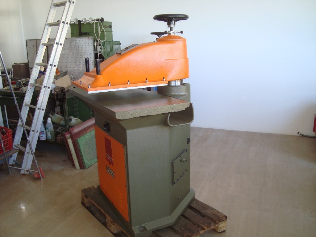 Fustellatrice Trancia a bandiera Atom serie G222 in vendita - foto 4