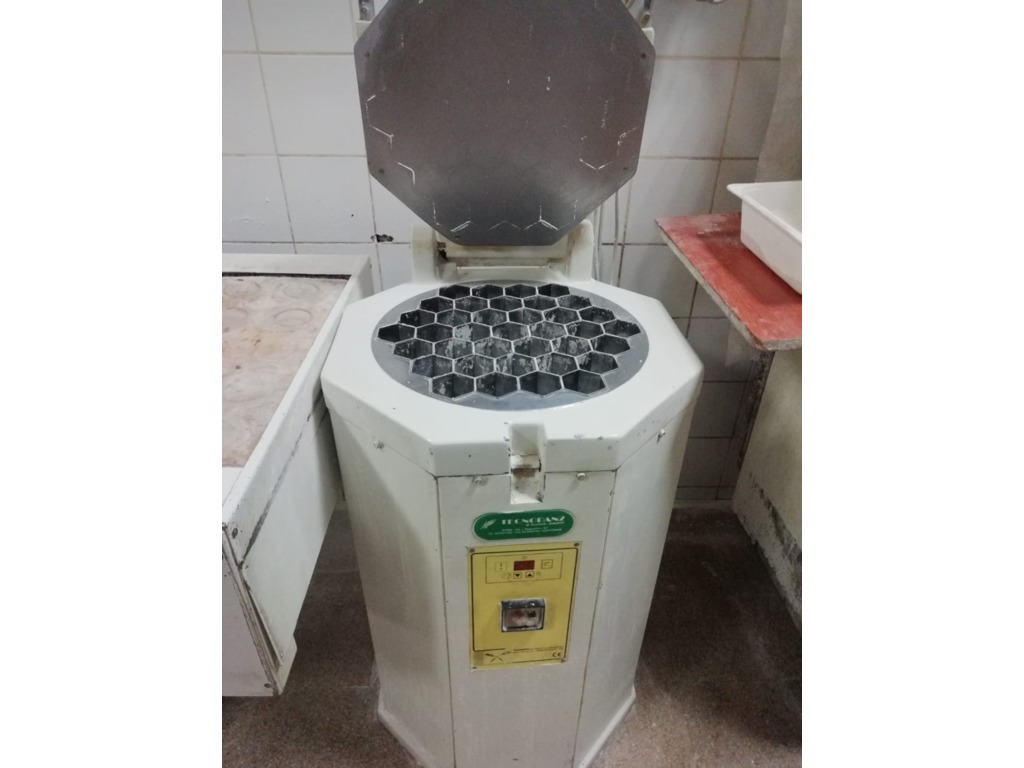 Vendo tutto per panificio per chiusu, Roma, Lazio - Annunci Industriali
