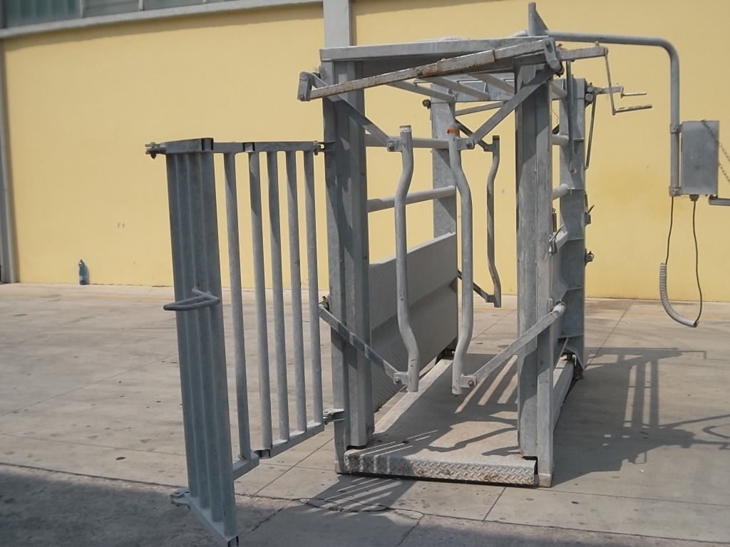 Pesa per bestiame con autocattura in vendita - foto 6