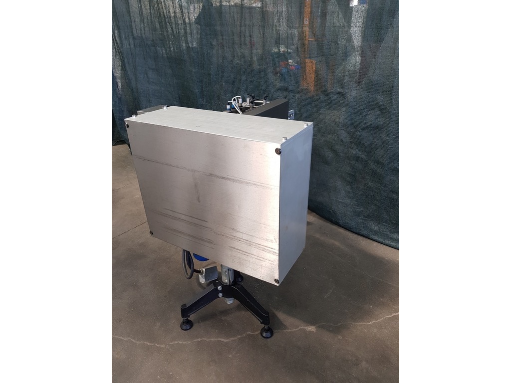 NASTRO TRASPORTATORE IN ACCIAIO INOX CON RIBALTATORE FLACONI (COD. MF-PK-NAS-197) in vendita - foto 3