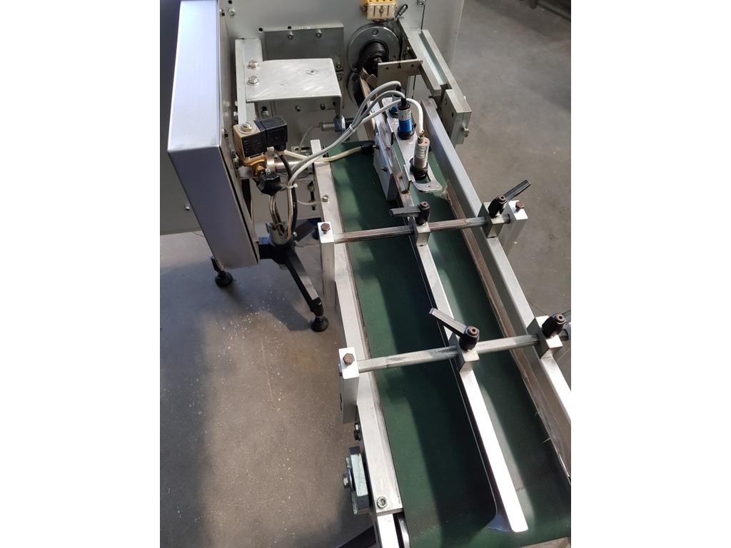 NASTRO TRASPORTATORE IN ACCIAIO INOX CON RIBALTATORE FLACONI (COD. MF-PK-NAS-197) in vendita - foto 4