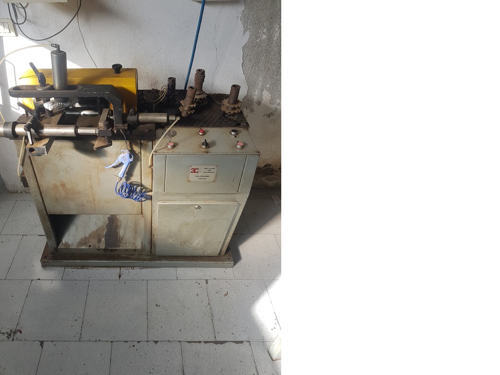 Fresatrici per metallo in vendita