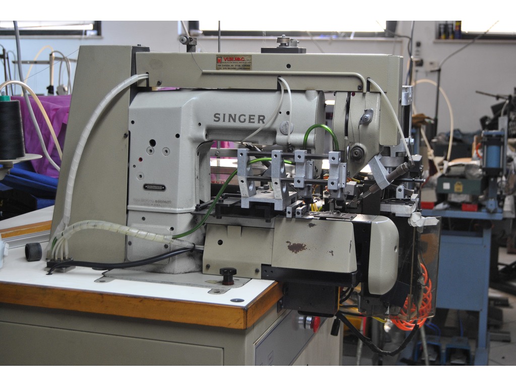 MACCHINE PER CUCIRE INDUSTRIALI in vendita - foto 5