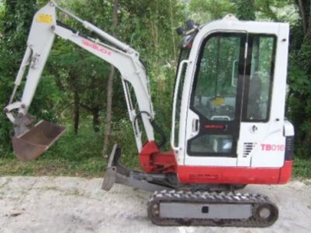 MINI ESCAVATORE TAKEUCHI in vendita - foto 1