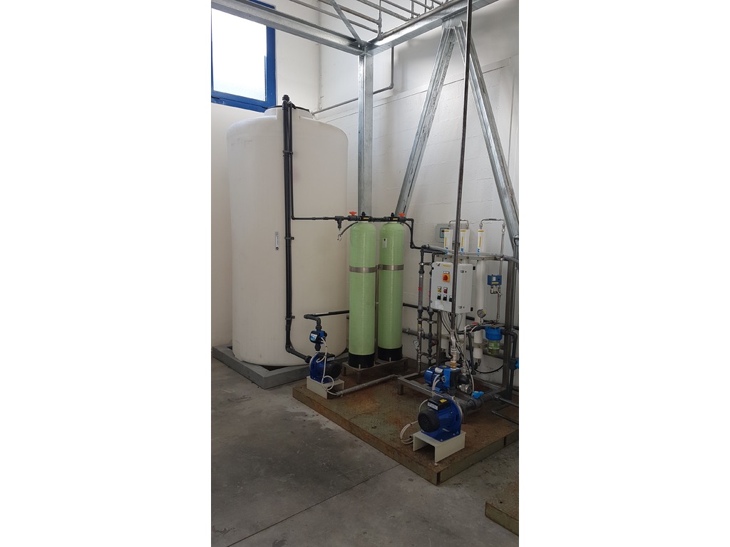 Addolcitore, impianto ad osmosi e impianto di ultra-demineralizzazione in vendita - foto 1