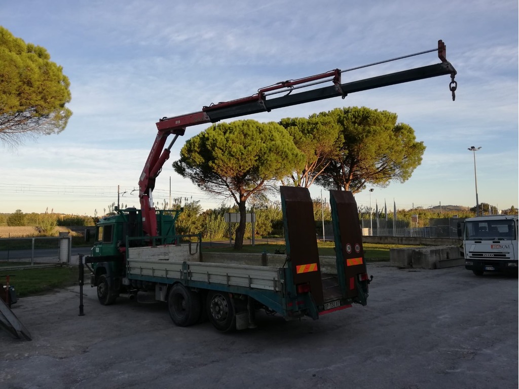 IVECO 240 36P 46 in vendita - foto 3