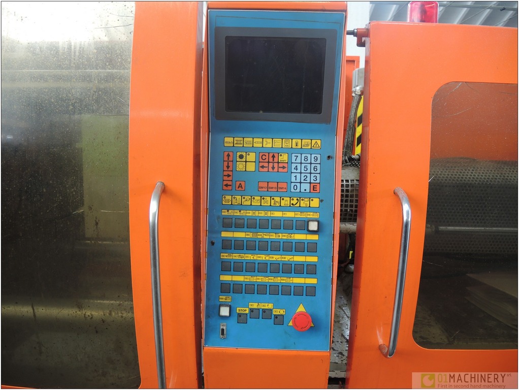 Pressa per iniezione - MIR Code In 6841 in vendita - foto 4