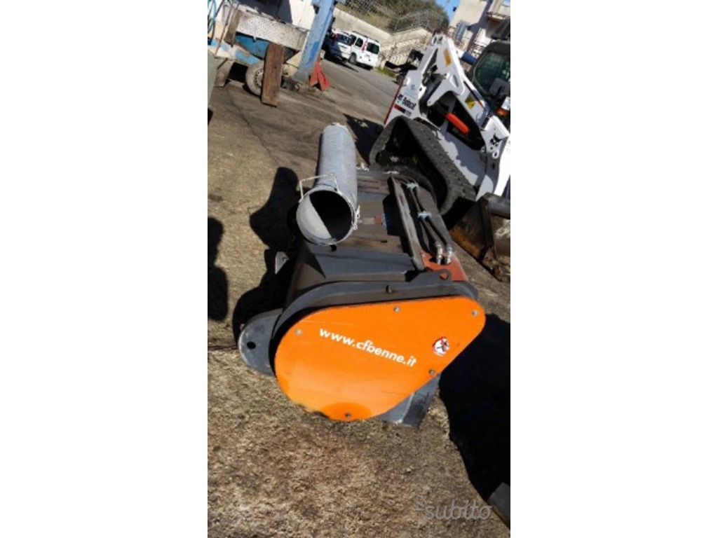 BOCAT COMPLETO DI SPAZZATRICE E BENNA in vendita - foto 3