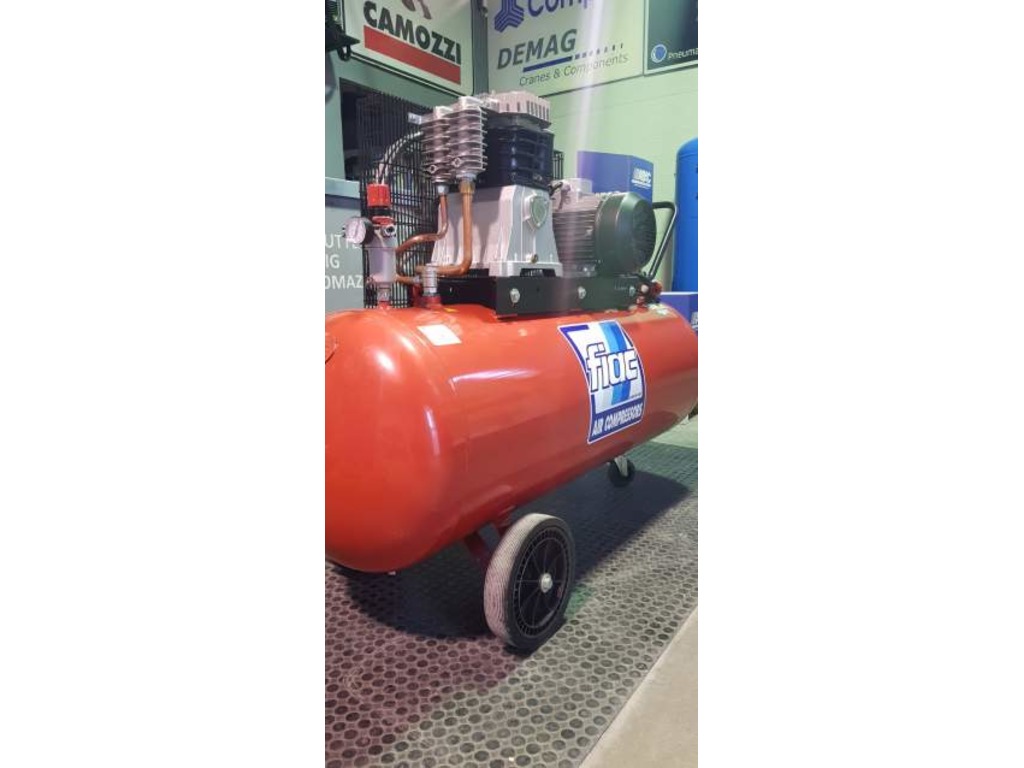 Compressore Fiac 270 litri 5,5 cavalli in vendita - foto 3