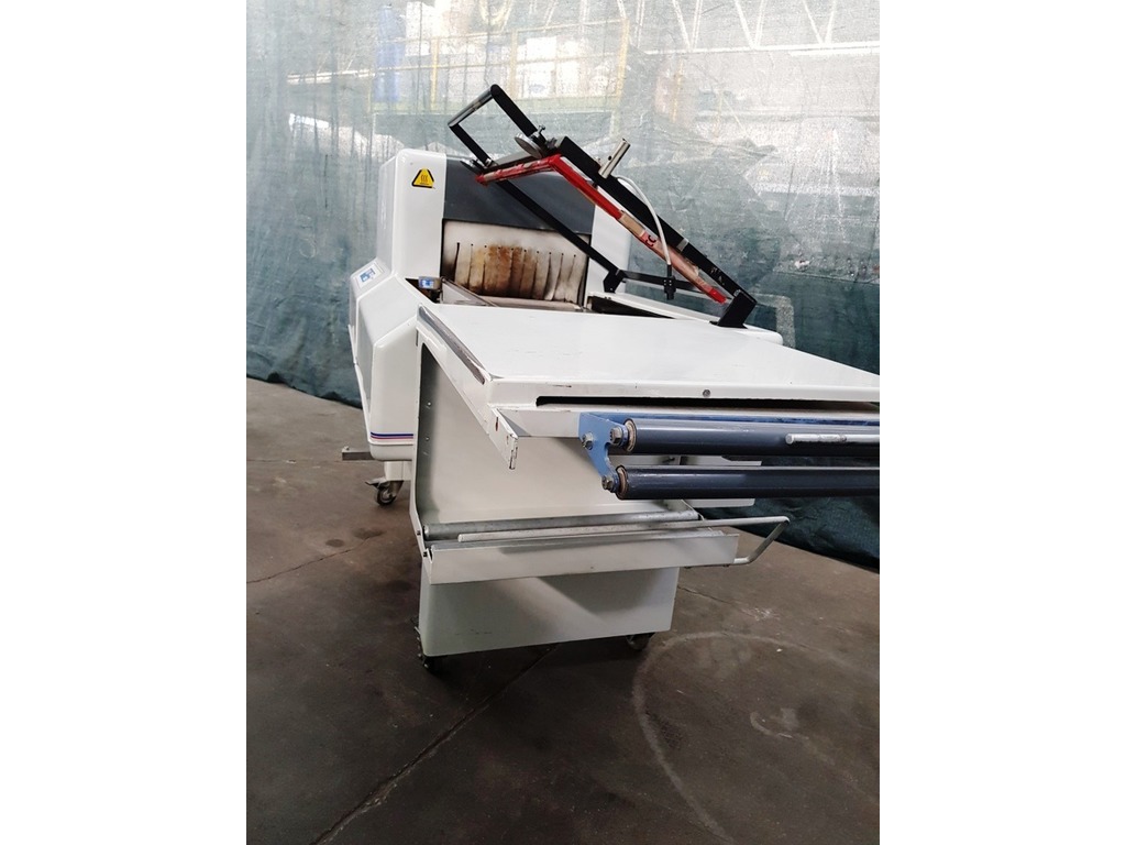CONFEZIONATRICE ANGOLARE CON TUNNEL ROBOPAC (COD. MF-PK-FAR-50) in vendita - foto 5
