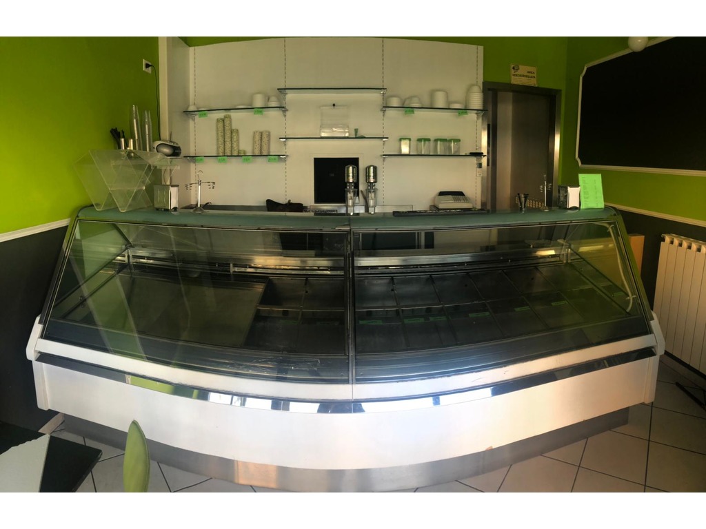 Vetrina per gelati 12/18 in vendita - foto 1