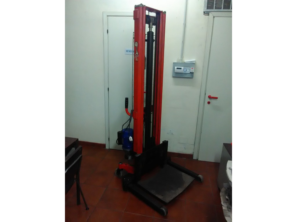 Elevatore elettroidraulico su ruote in vendita - foto 1