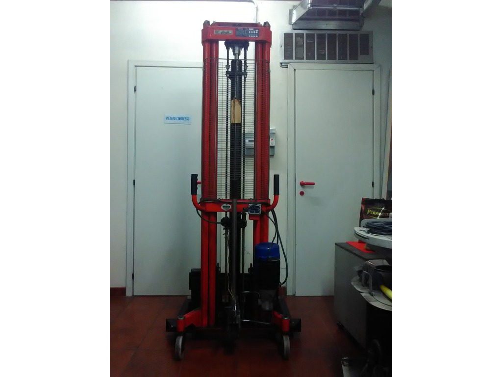Elevatore elettroidraulico su ruote in vendita - foto 2