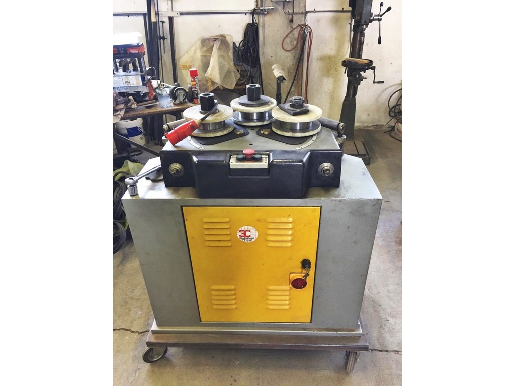 Curvatrice in vendita - foto 1