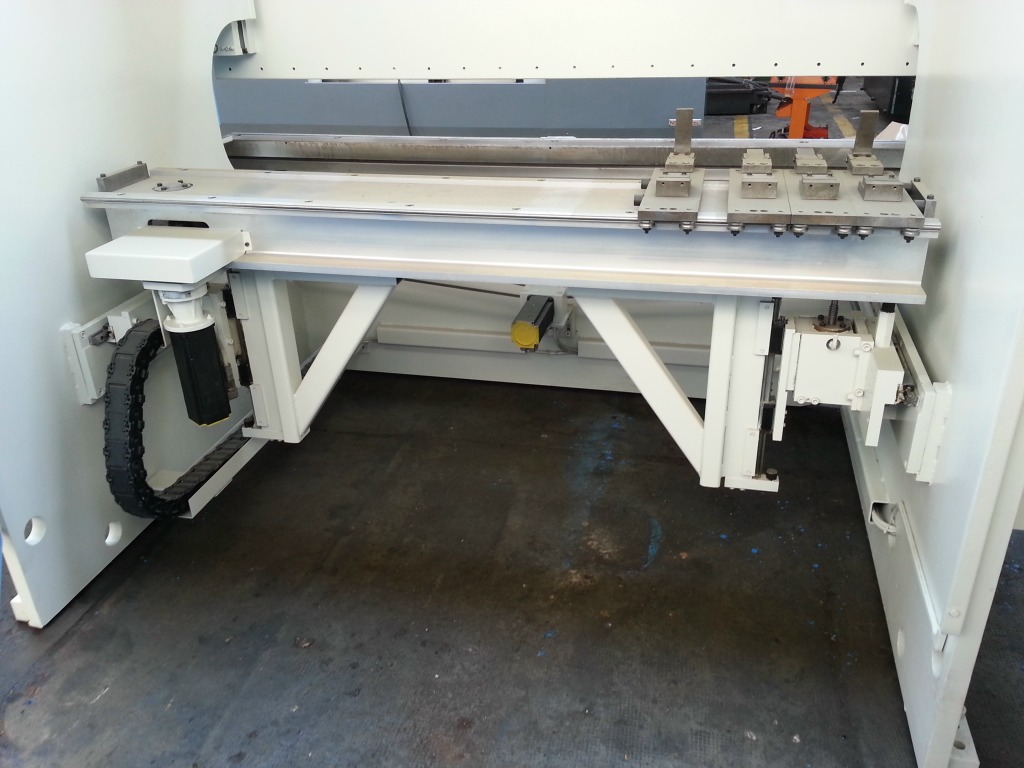 PRESSA PIEGATRICE LVD 2500 x 80 TON in vendita - foto 6