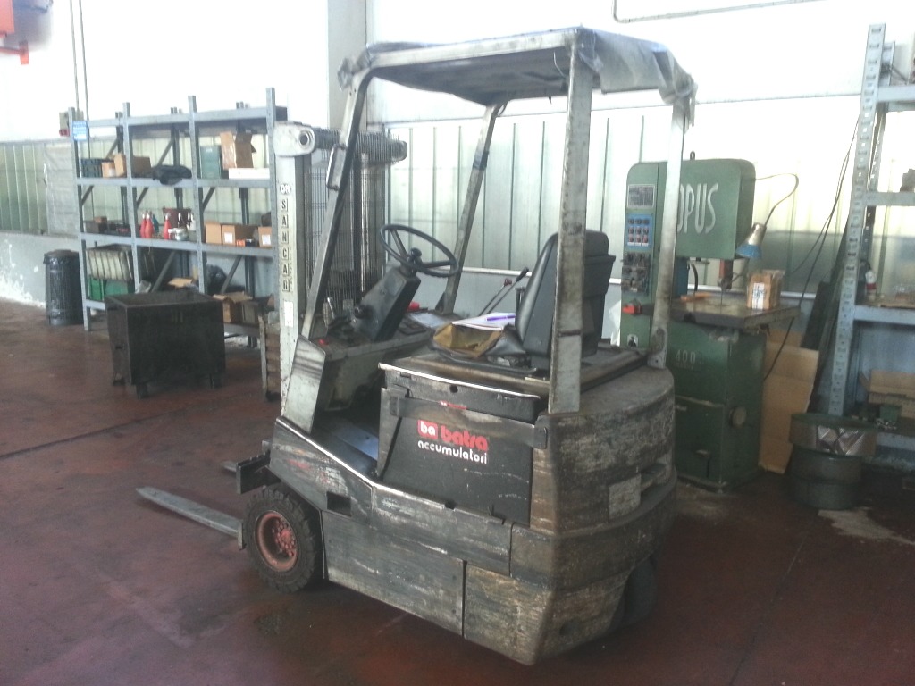 CARRELLO ELEVATORE OM 15 QL. in vendita - foto 1
