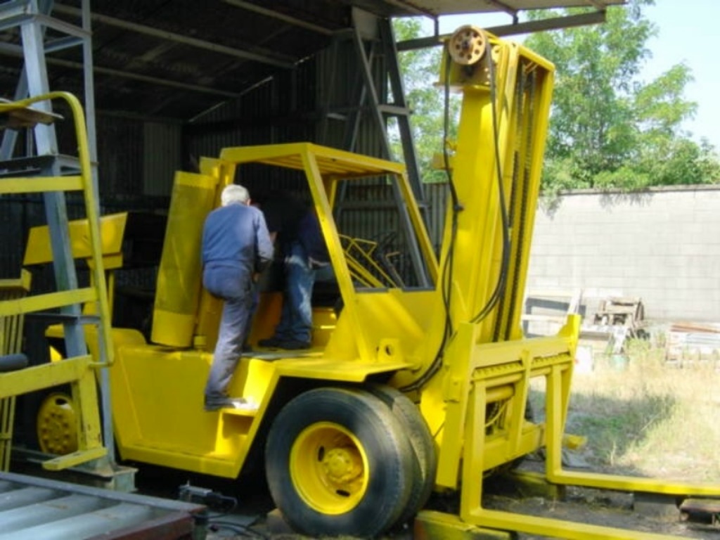 CARRELLO ELEVATORE  CATERPILLAR  70 QL  DIESEL in vendita - foto 1
