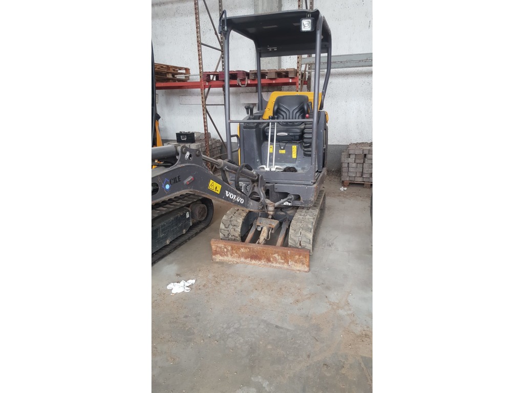 Miniescavatore Volvo EC15C in vendita - foto 1