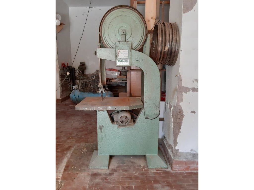 Vendo Attrezzature falegnameria x cessata attività in vendita - foto 1
