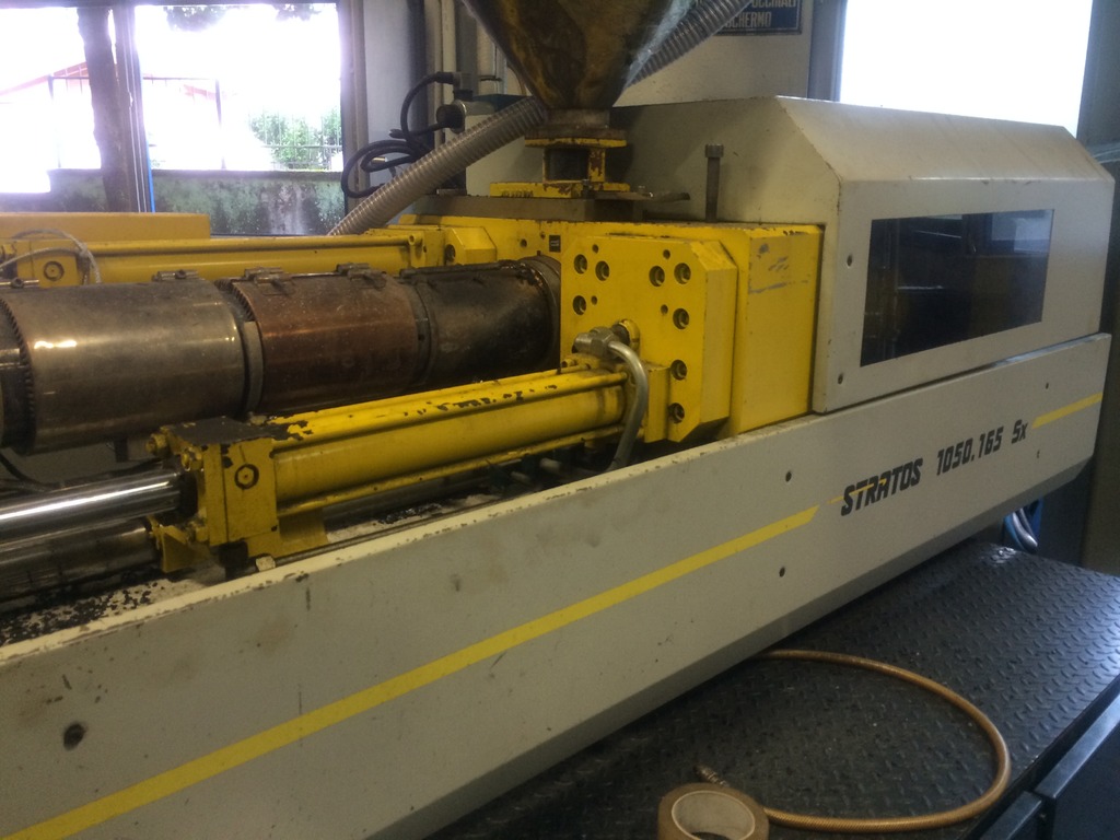 Pressa ad iniezione Oima 165 Ton anno 2005 in vendita - foto 2