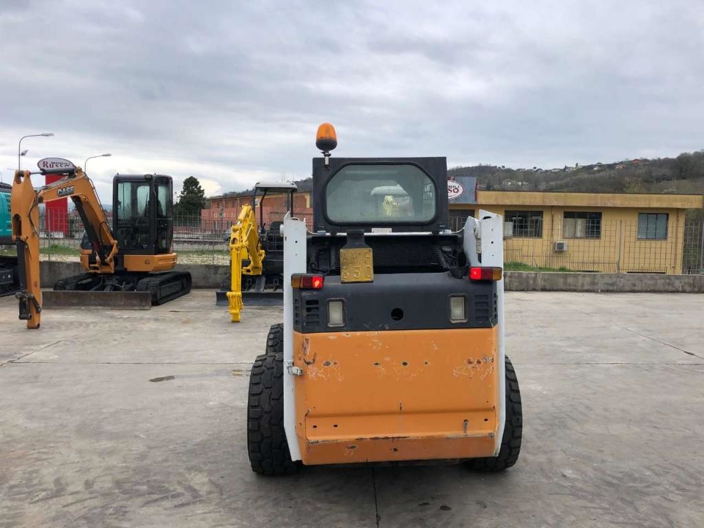 BOBCAT 853 H in vendita - foto 2