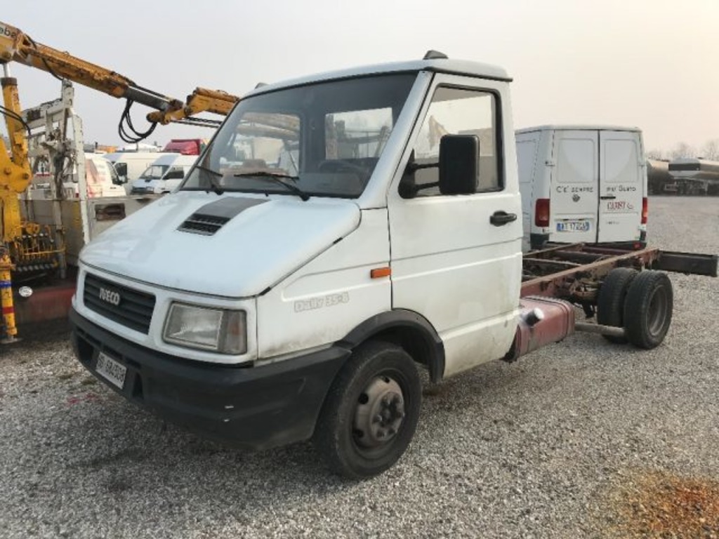 IVECO DAILY 35.8 TELAIO PASSO 3310 in vendita - foto 4