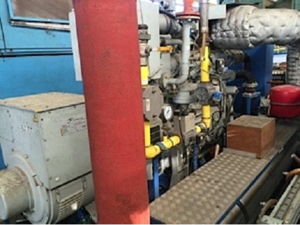 Pressa ad iniezione bmb 200 ton in vendita - foto 3