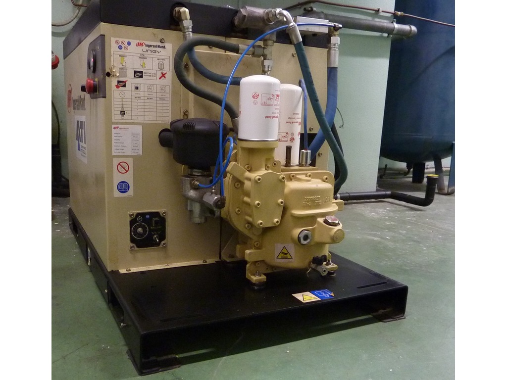 Compressore a vite Ingersol Rand in vendita - foto 2