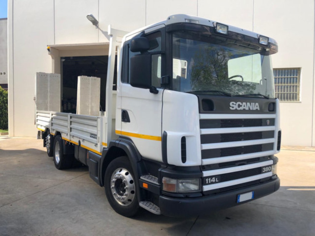 CAMION SCANIA 380 in vendita - foto 1