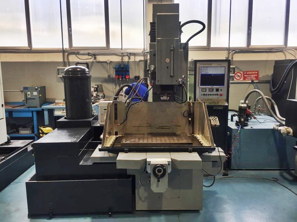 Elettroerosione Tecnospark 1000 2Z CNP in vendita - foto 1