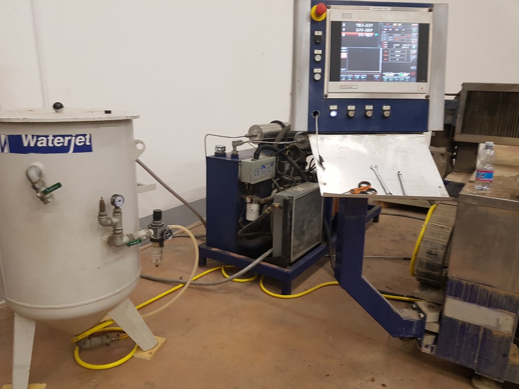 Waterjet Corporation Waterjet 3015 + Pompa WSI in vendita - foto 2