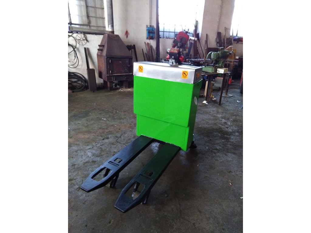 Carrelli elevatori in vendita