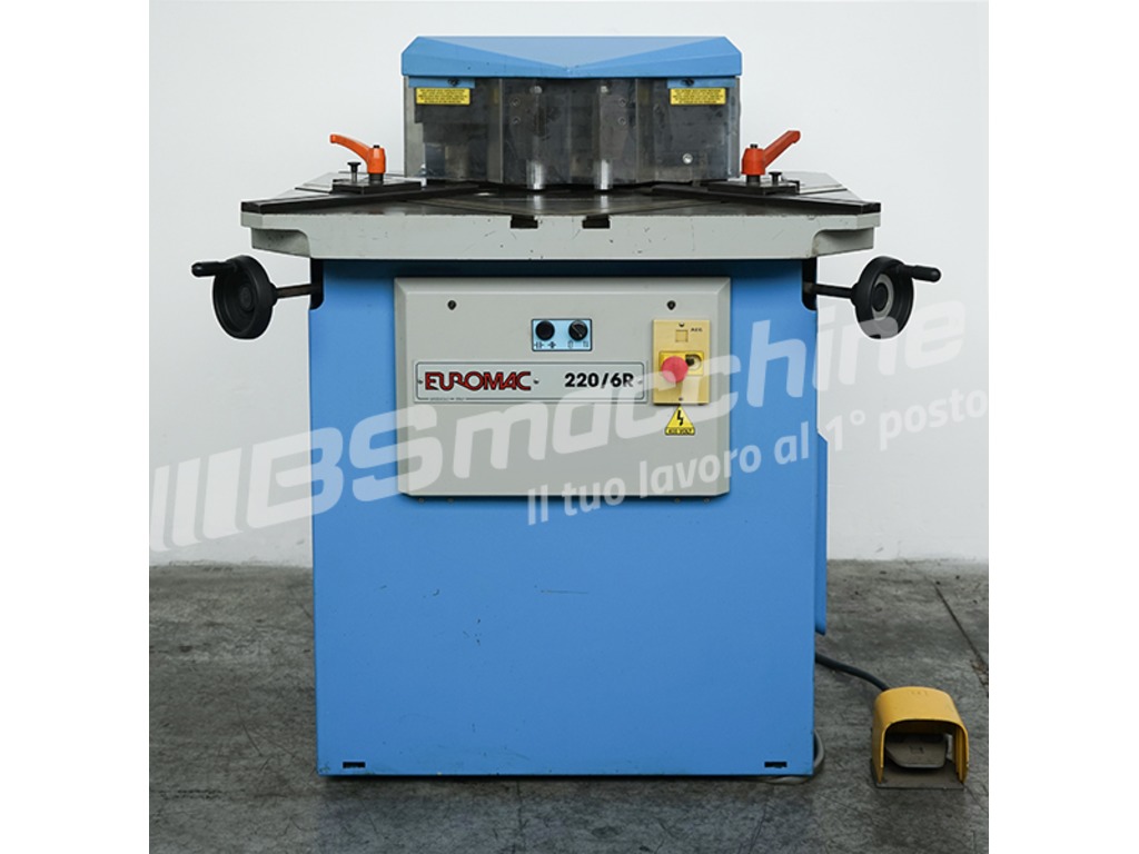 Tranciatrice scantonatrice ad angolo variabile regolazione gioco lame automatica EUROMAC 220/6R in vendita - foto 2