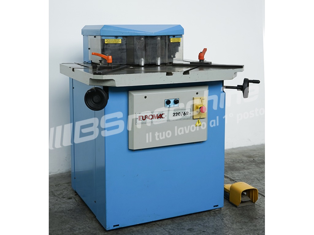 Tranciatrice scantonatrice ad angolo variabile regolazione gioco lame automatica EUROMAC 220/6R in vendita - foto 3
