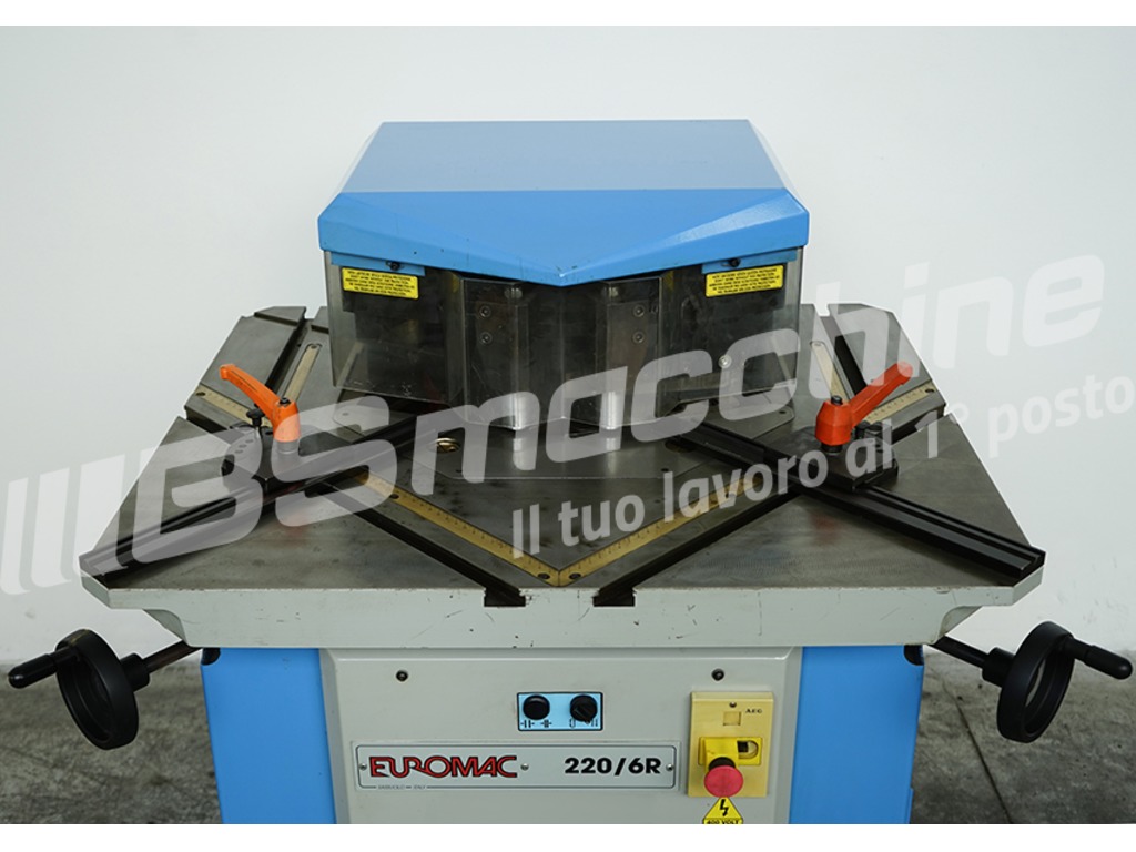 Tranciatrice scantonatrice ad angolo variabile regolazione gioco lame automatica EUROMAC 220/6R in vendita - foto 5