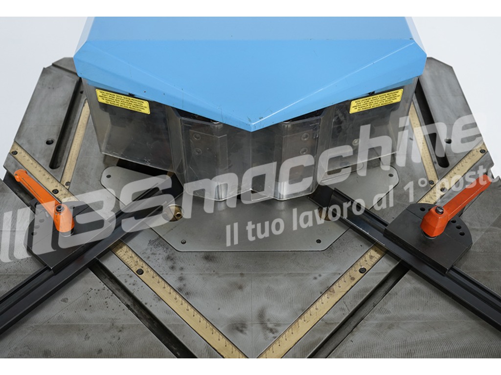 Tranciatrice scantonatrice ad angolo variabile regolazione gioco lame automatica EUROMAC 220/6R in vendita - foto 6